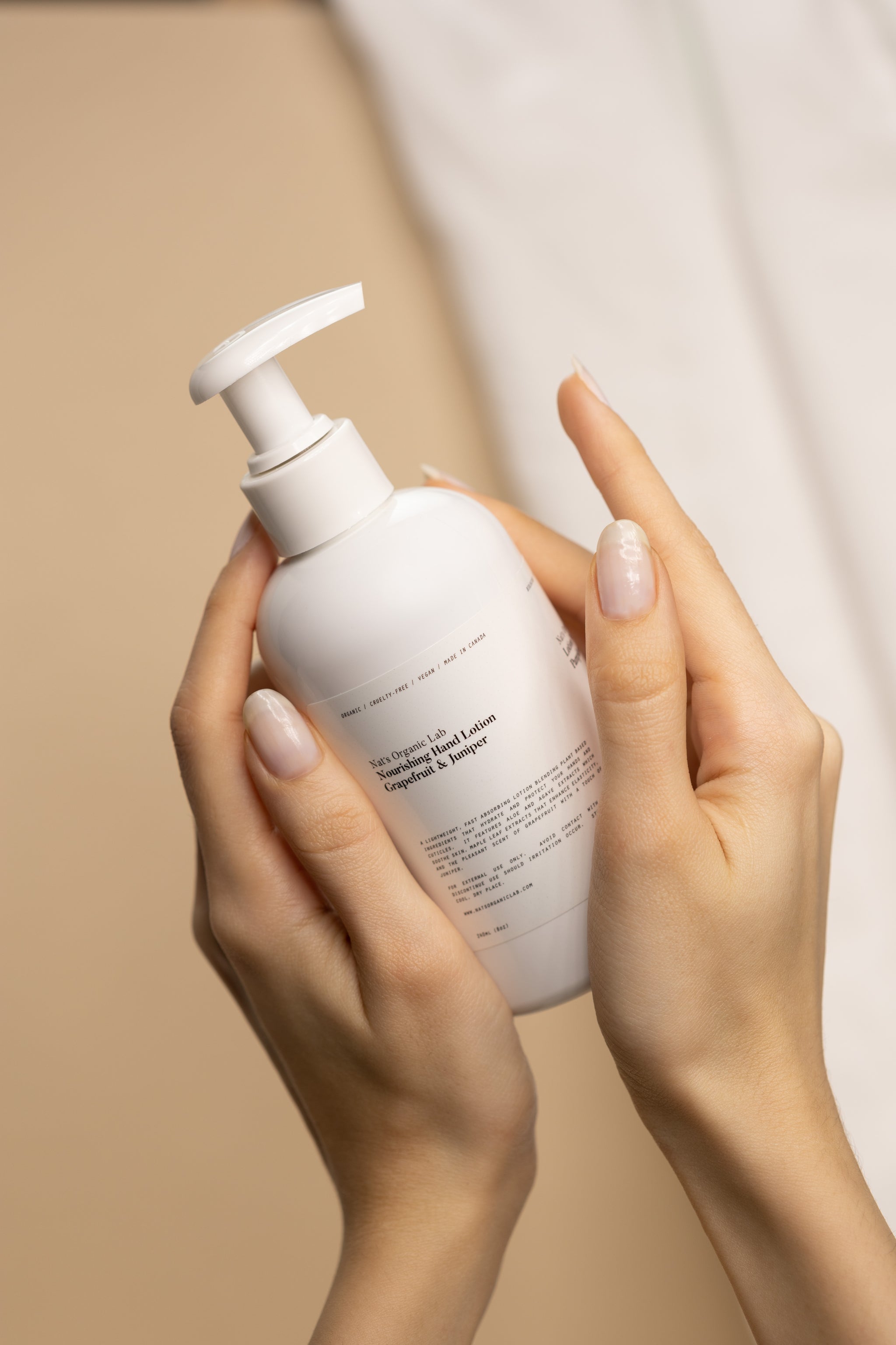 HandLotion_2048x.jpg?v=1743482900